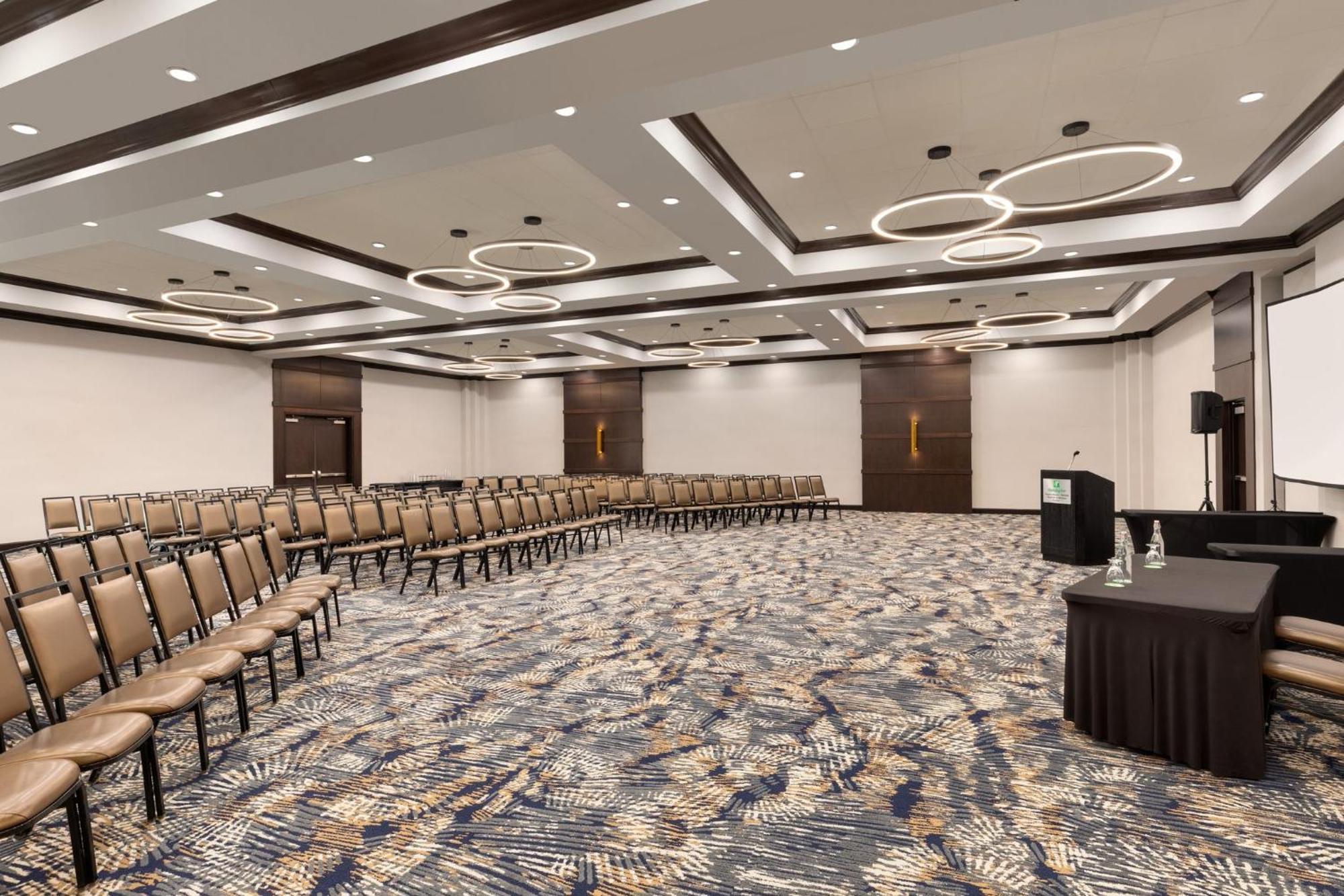 Holiday Inn Virginia Beach - Norfolk By Ihg Ngoại thất bức ảnh