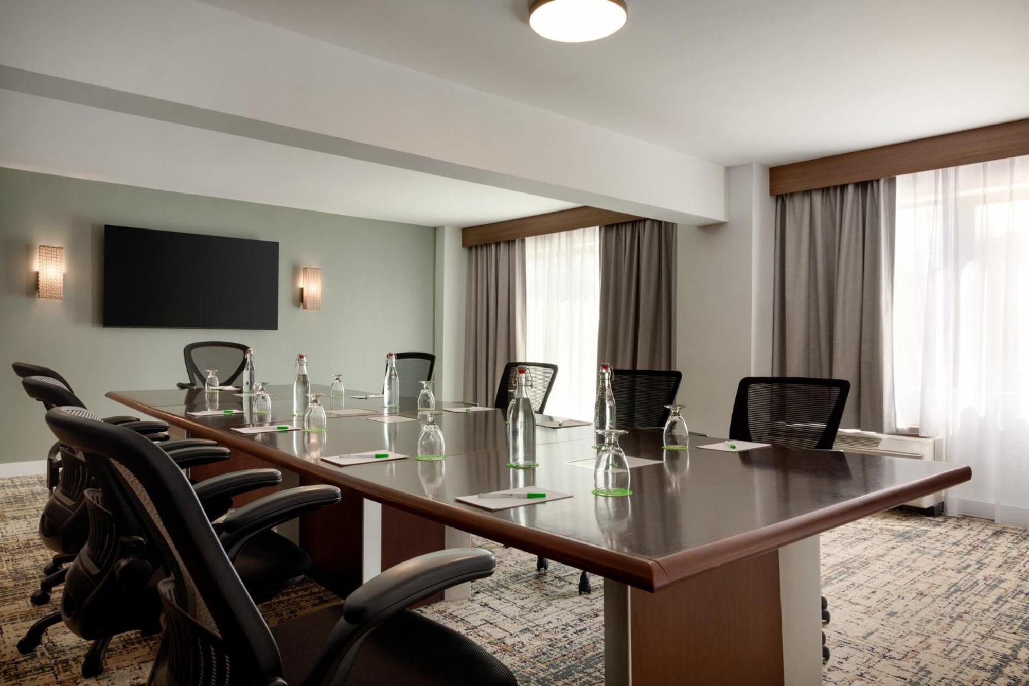 Holiday Inn Virginia Beach - Norfolk By Ihg Ngoại thất bức ảnh